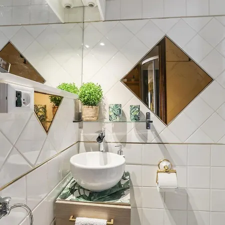 En Bord De A Avec Piscine Privee 80 M² Menton