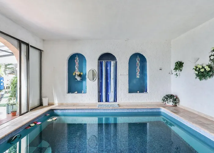 En Bord De A Avec Piscine Privee 80 M²